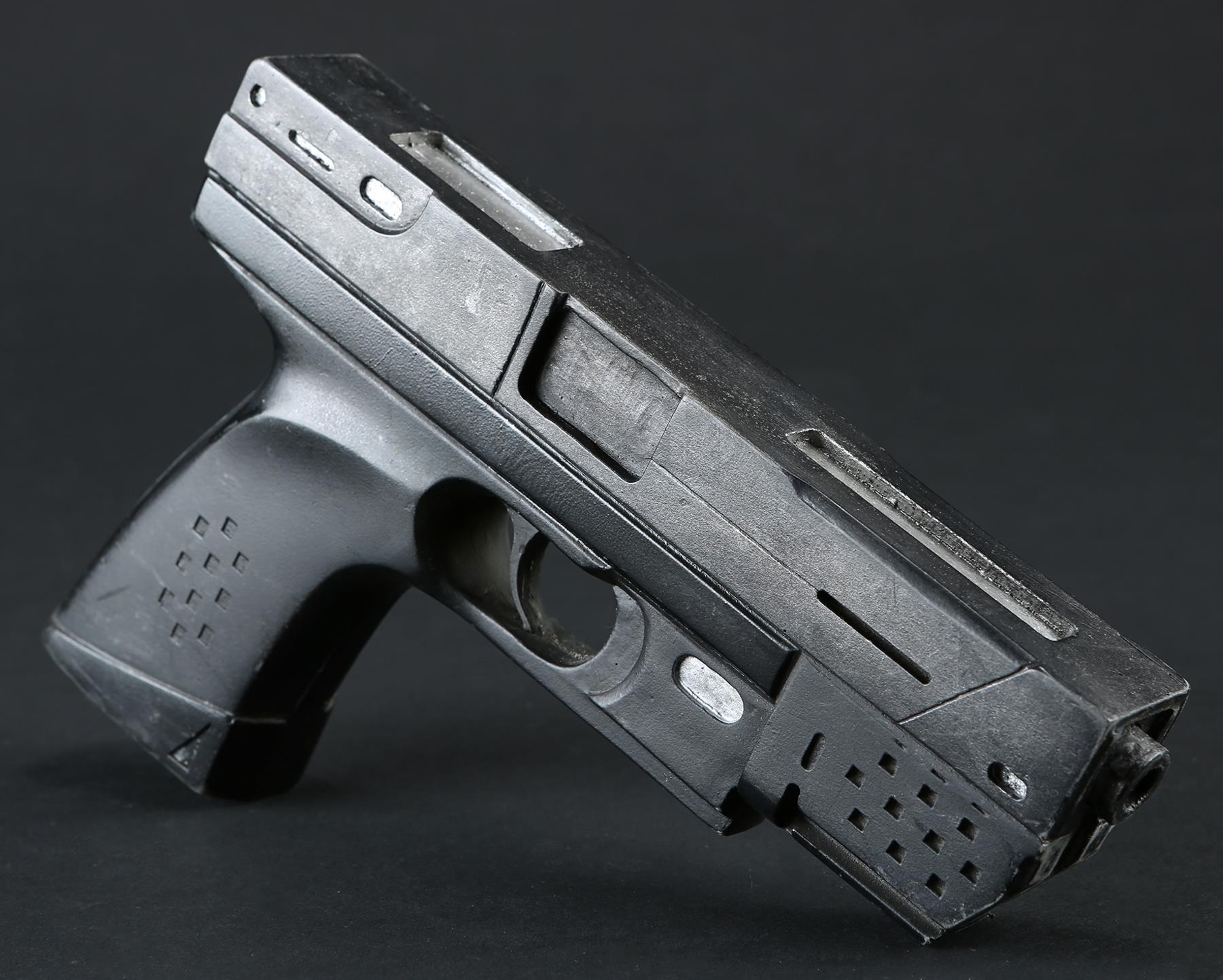 Prop Batou SMG